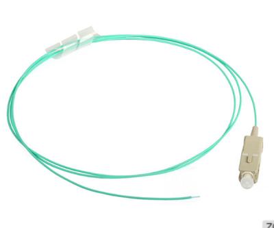 Chine Simplex à plusieurs modes de fonctionnement du câble optique Om3 de fibre de tresse excellente résistance mécanique de 900 microns à vendre