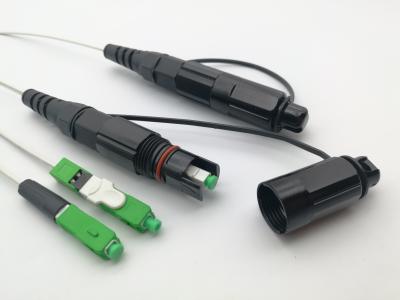 Chine Mini installable sur place imperméable extérieur optique renforcé de connecteurs de fibre de SC/APC à vendre