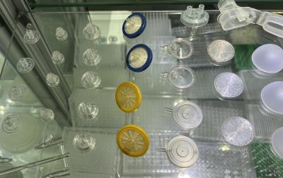 China Desvenda tampa cosméticos embalagem peças de plástico molde de injeção empresa de design 3D molde personalizar ferramentas DFM fabricante à venda