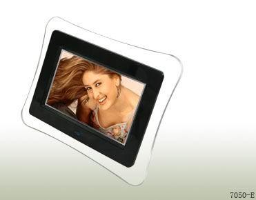 China Funky Outdoor High Resolution Digital Picture Frame With Basic Function 2500cd/m2 for sale