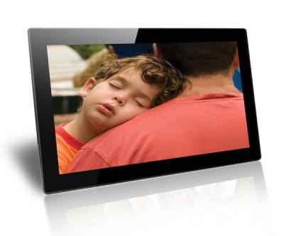 China Black 18.5 Inch Baby / Friends Wall Mounted Digital Photo Frame Supports SD / MMC Cards for sale