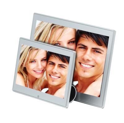 China 7 Inch Metal Case Video Digital Photo Frame With Clock And Calendar 250cd/m2 for sale