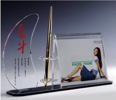 China Transparent Acrylic Photo Frames for sale