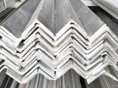 China Barra de ángulo igual de acero inoxidable laminada en caliente SUS304 para el edificio de la estructura en venta