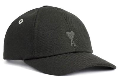 Chine Achetez une casquette de logo brodée en noir - le meilleur choix pour les entreprises à vendre
