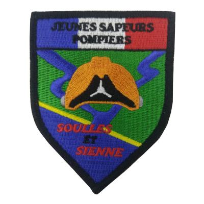 China Twill Fabric Custom Embroidered Patch Fashionable Design Within 9 Colors for sale