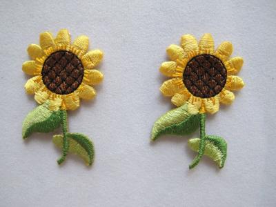 China 2 PC-Sonnenblumen-Stickerei-Flecken-Twill-Baumwollblumenstickerei-Eisen auf Flecken zu verkaufen