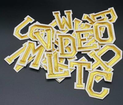 중국 Gold Letter Patch Patches Iron on / Sew on Retro Alphabet Embroidery Clothes 판매용