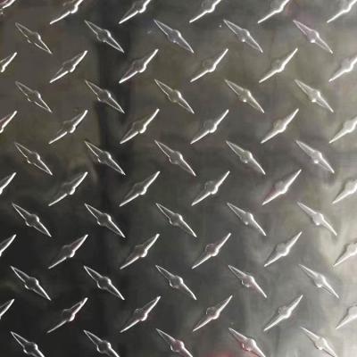 China 1000 hoja a cuadros de la placa de la pisada del aluminio de la serie 1060 en venta