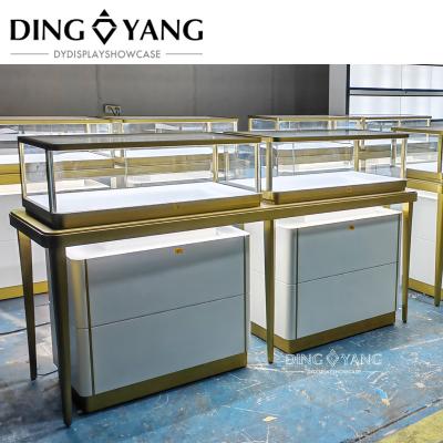 China Custom Made Fashion Jewellery shop counter , Beautiful Appearance Firm Structure With Highly Transparent Tempered Glass for sale