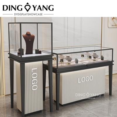 China Custom Made Fashion Black White Jewelery Counters  Beauty Design Style Durable Sophisticated Enclosed Storage Area Te koop