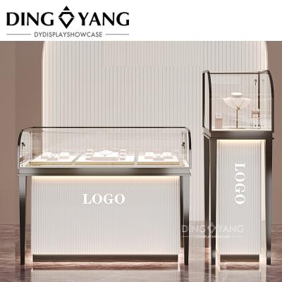 China Moda Bela Aparência Estrutura Firme Iluminação Vidro de madeira Counter de jóias Com baixo consumo de energia luzes à venda
