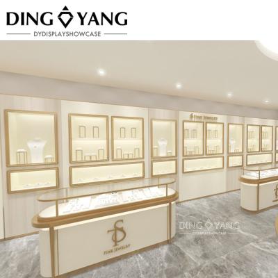 China Diamond Jewellery Showroom Design Combination Of Practicality And Beauty for sale