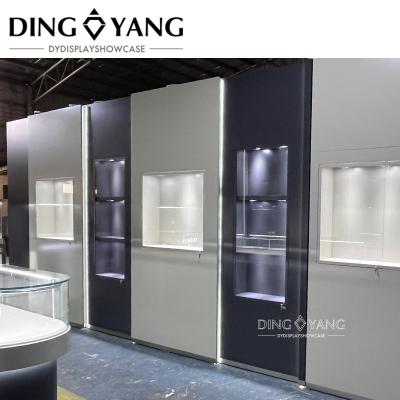 China Modern Fashion Style Jewellery Showroom Display Design With Low Power Consumption Lights for sale