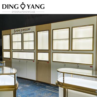China Diseño de muebles de salón de exposición de joyería de estilo de moda moderna, con luces de bajo consumo de energía en venta