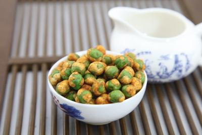 China Bocados al por mayor de Fried Coated Green Peas Crispy del sabor de Hot&Spicy del vegano en venta