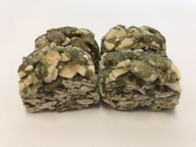 China Los bocados del racimo de la nuez de la calabaza/de la pasa, nuez crujiente agrupan las vitaminas contenidas en venta