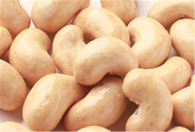 China Soy Sauce Flavoured Cashew Nuts Natural Healthy Nutrition Good For Eyesight for sale