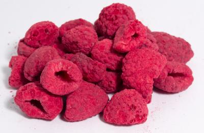 China Microelements Contained Freeze Dried Raspberries Low Calorie For Adult / Child for sale