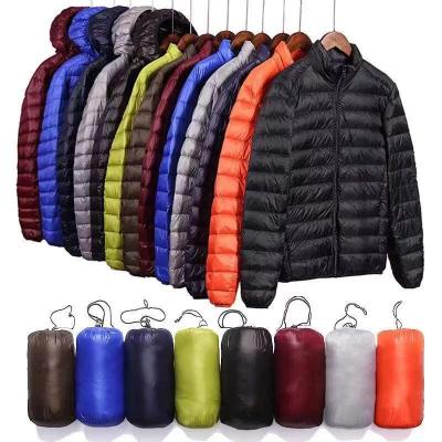 China Outdoor Light Hooded Winter Jacket Warm Duck Nylon Bubble Puffer Men Jackets for sale