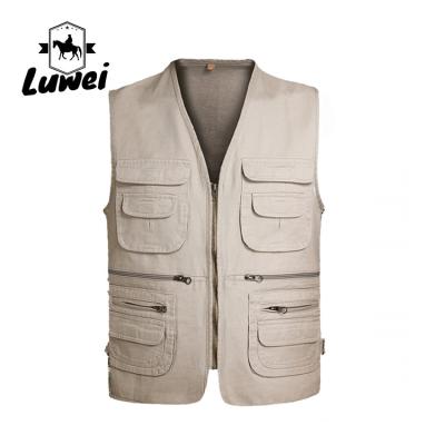 China Causal Multi-pocket Sleeveless Oversize Top Utility Waistcoat V-neck Cardigan Zipper Biker Vest Men Hiking Fishing Vests for sale