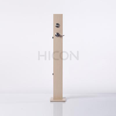 中国 Custom Wooden Display Racks Freestanding Door Lock Display Stand 販売のため