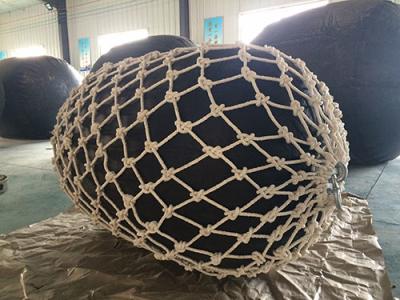 China 1700mm*3000mm Rope Net Pneumatic Fender Inflatable Boat Fenders for sale