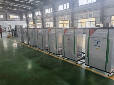 Chine La chaudière à eau chaude à résistance de chauffage électrique verticale a un rendement élevé et un fonctionnement stable à vendre