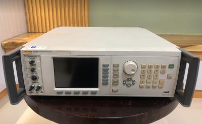China Tested Fluke 96270A 27 GHz Low Phase Noise Reference Source multi product calibrator à venda
