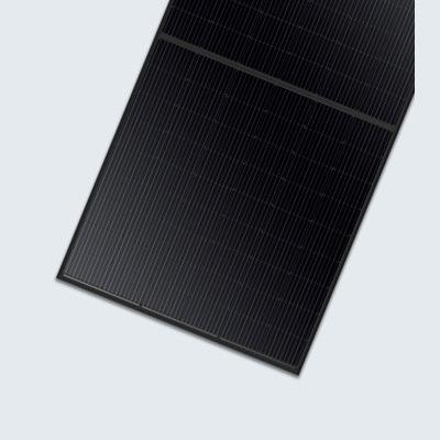 Cina Materiali Modulo fotovoltaico tutto nero con casella di giunzione con rating IP68 e dimensione della cella 182*182mm in vendita