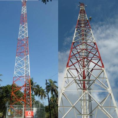 China Torre de aço de transmissão multifuncional de sinal de rádio móvel com alto padrão à venda