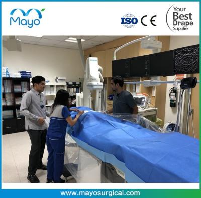 China Cathlab Surgical Equipment Drapes Blue Surgical Fenestrated Drape for sale