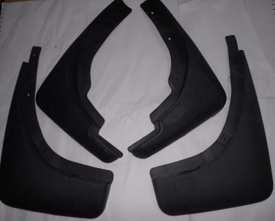 China Black Rubber Car Mud Flaps For Nissan X-trail T30 Complete Spare Aftermarket Set for sale