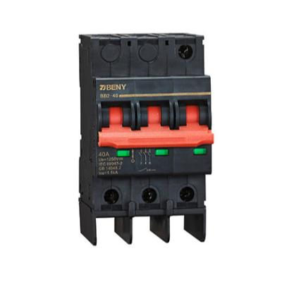 China 40A DC Miniature Circuit Breaker 3P IEC 1500V Leakage Protector for sale