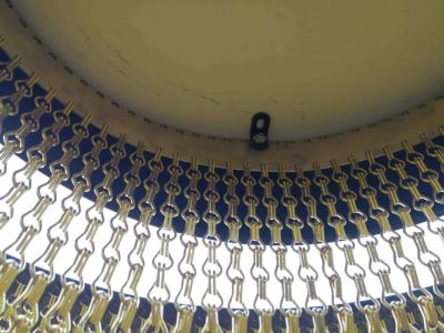 China Tipo de cadena de aluminio Buen rendimiento de ventilación Decoración interior Techo divisorio en venta