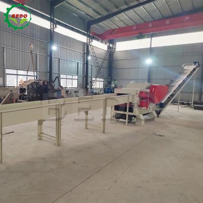China 380V Voltado de entrada de la máquina de trituradora de madera industrial tamaño 310 * 700mm en venta