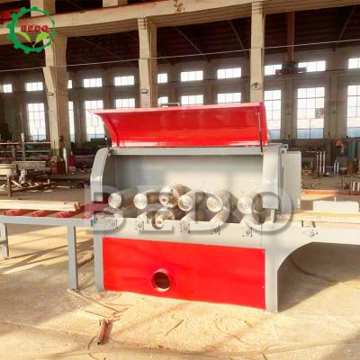 China Máquina de corte de madeira industrial de metal Sistema de recolha de poeira Serradora potable à venda