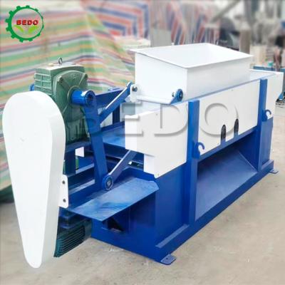 China Carbon Steel Pine Wood Shavings Machine 380V Speed 3000r/Min for sale