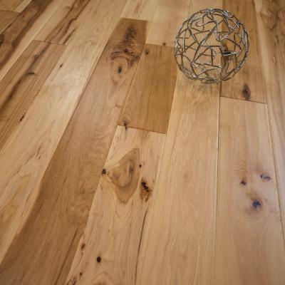 China Dormitorio Tres capas de suelo de madera de ingeniería goma manchada roble suelo de madera de ingeniería en venta