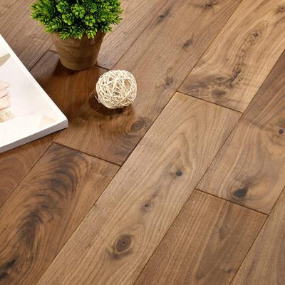 China Living Room Engineered Floor Tiles Engineered Oak Wood Flooring for sale
