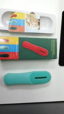 China Limpeza profunda de limpeza facial de Sonic Brush Silicone Face Brush da escova da marca própria à venda