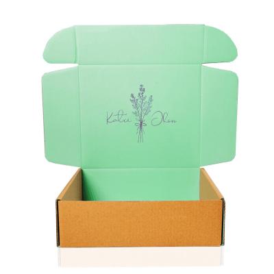 China Corrugated Board Packaging Shipping Gift Boxes Green Mailer Box With Logo for sale