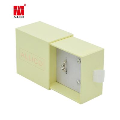 China Yellow 800-1800gsm Ring Packaging Box , ISO 50cm X 50cm Gift Box for sale