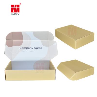 Chine 250g boîte en carton d'e cannelure 12x12x12, boîte ondulée découpée avec des matrices par vêtement à vendre