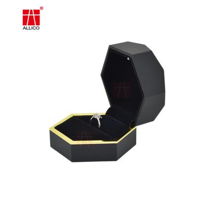 China 4.6cm Cardboard Jewelry Gift Box for sale