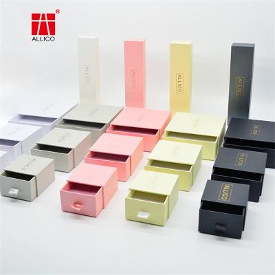 China Cardboard 200gram Wedding Anniversary Box Assorted Colors 3.2inch Width for sale