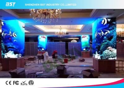 China Pantalla LED interior curvada P4 electrónica de la publicidad 100000 horas de curso de la vida para la alameda grande en venta
