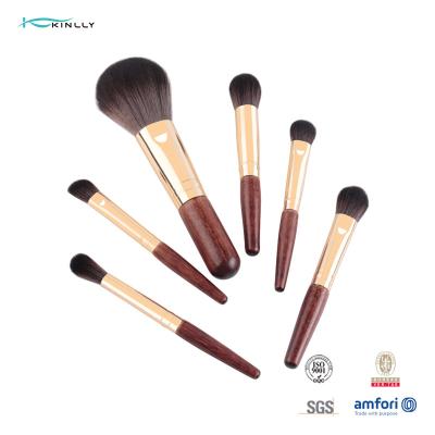 中国 8PCS Makeup Gift Brush Cosmetic Set With Synthetic Hair Rose Gold Ferrule 販売のため