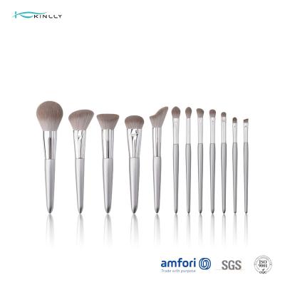 China Silver Eye Shadow BSCI Wooden Handle Makeup Brushes for sale