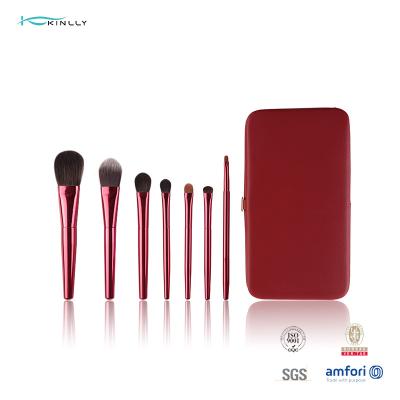 China Red Wooden Handle 7PCS Cosmetic Makeup Brush Set With Cosmetic Case for sale
